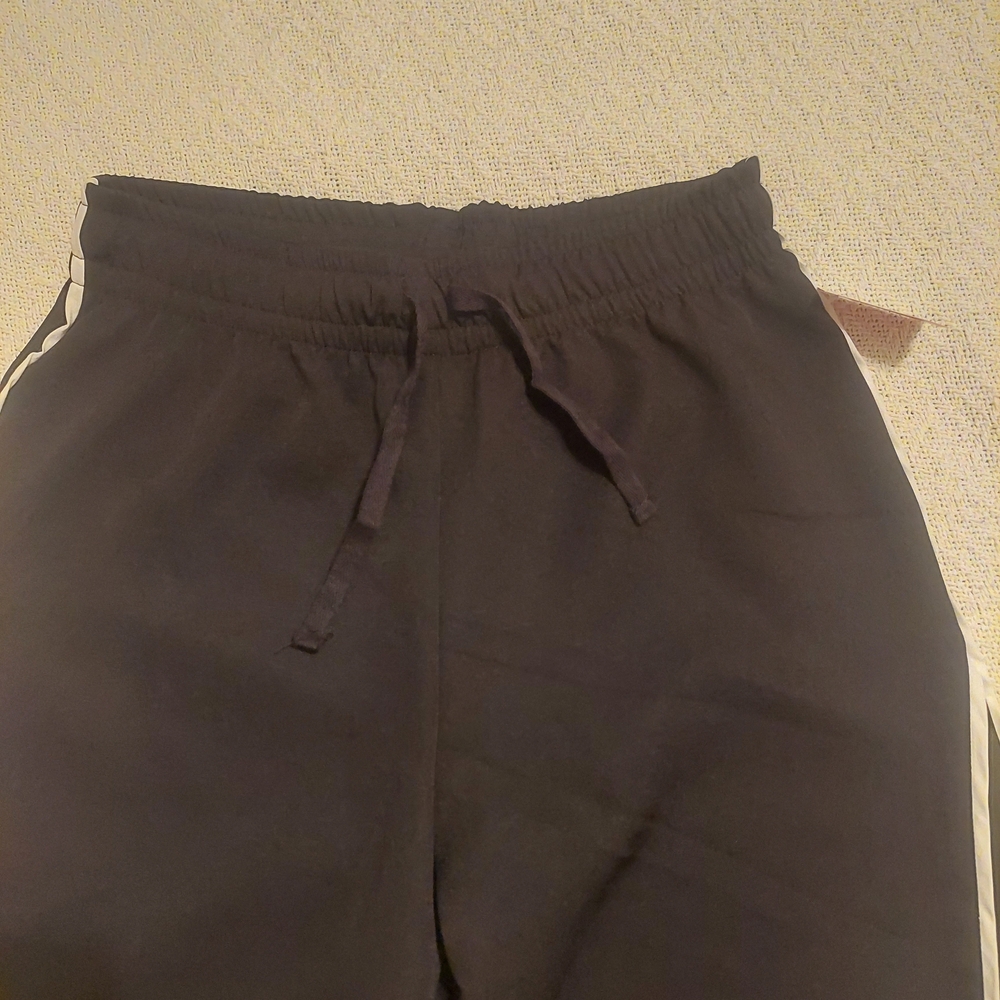 Women's Black Wide-Leg Pants - Picture 6 of 8